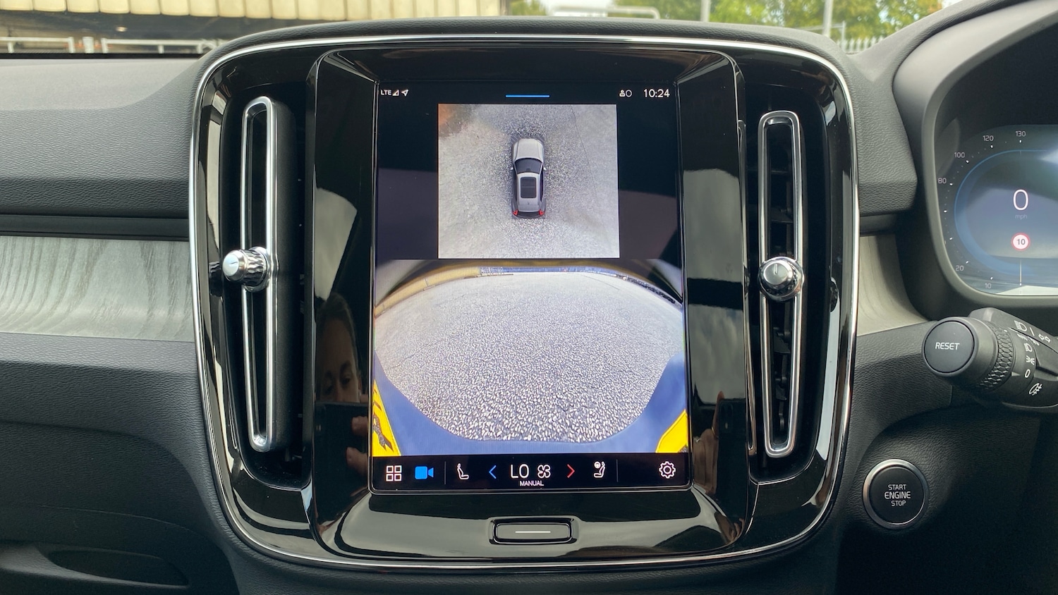 Used Volvo XC40 2025 for sale - 77069547: Photo 30