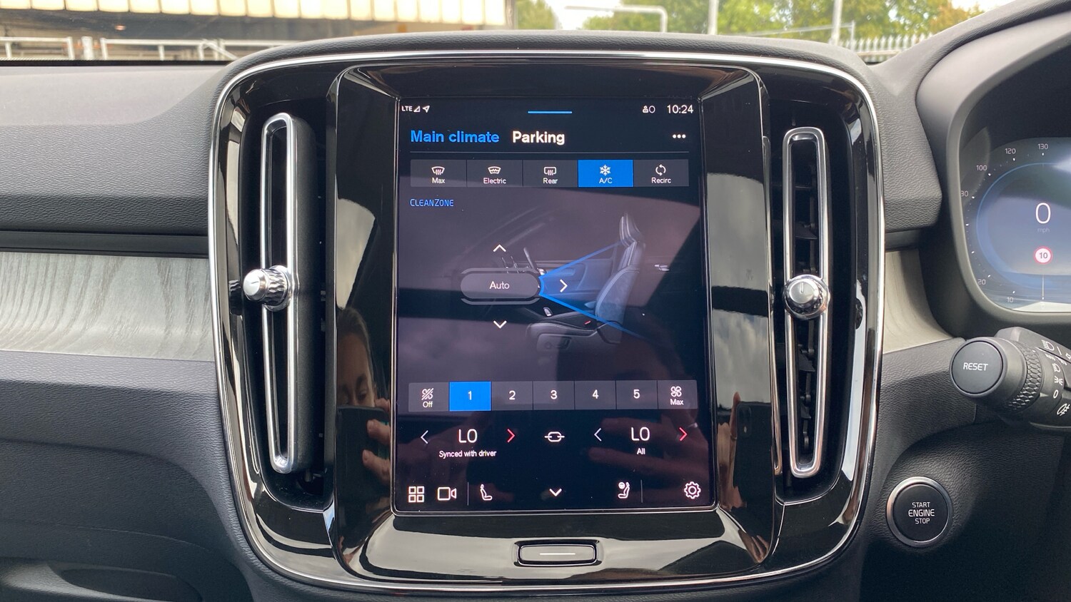 Used Volvo XC40 2025 for sale - 77069547: Photo 31