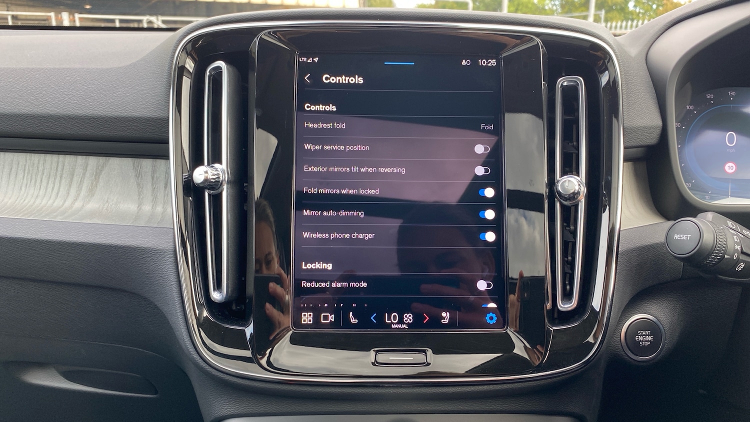 Used Volvo XC40 2025 for sale - 77069547: Photo 36