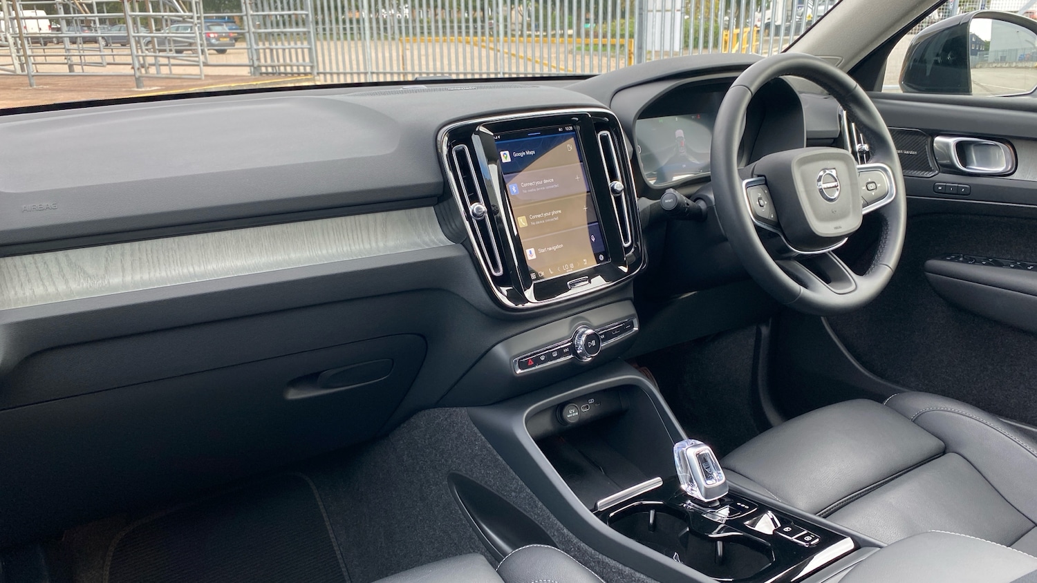 Used Volvo XC40 2025 for sale - 77069547: Photo 4