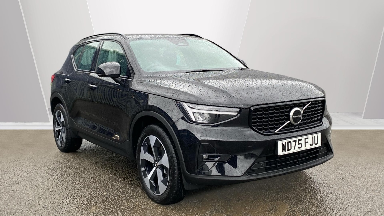 Used Volvo XC40 2025 for sale - 77337456: Photo 1