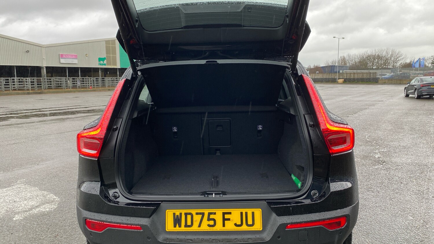 Used Volvo XC40 2025 for sale - 77337456: Photo 13