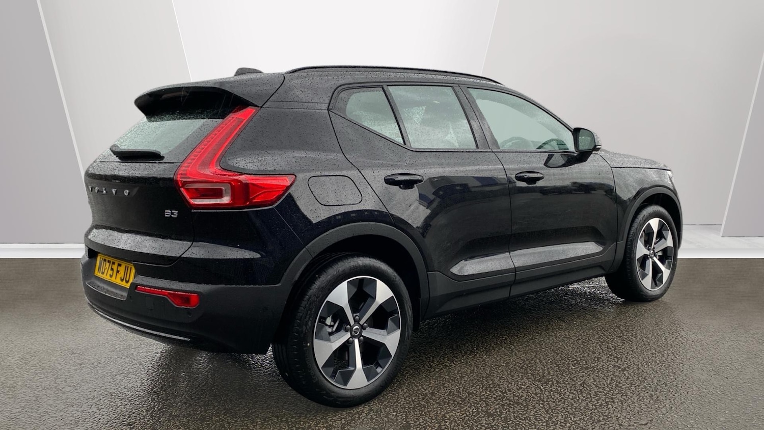 Used Volvo XC40 2025 for sale - 77337456: Photo 2