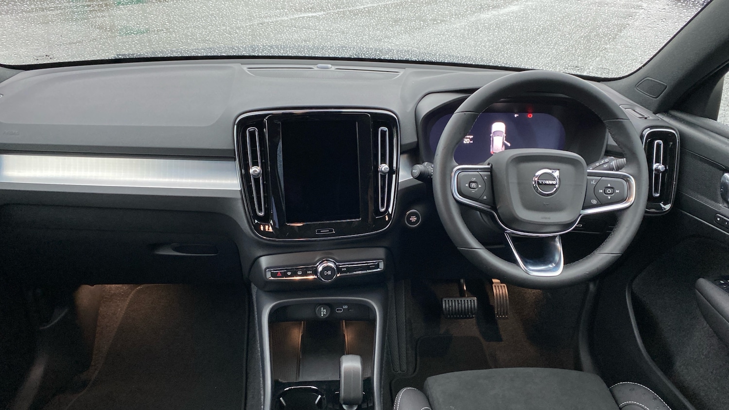 Used Volvo XC40 2025 for sale - 77337456: Photo 5