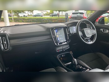 Used Volvo XC40 2018 for sale - 75894525: Photo