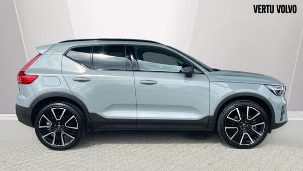 Used Volvo XC40 2024 for sale - 75358458: Photo 3