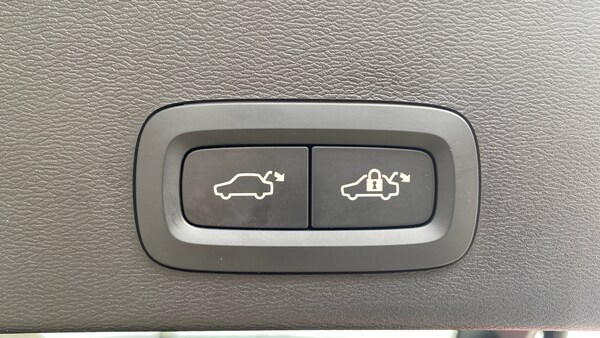Used Volvo XC40 2024 for sale - 75358458: Photo 45