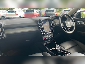 Used Volvo XC40 2024 for sale - 75358458: Photo