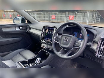 Used Volvo XC40 2025 for sale - 77902865: Photo