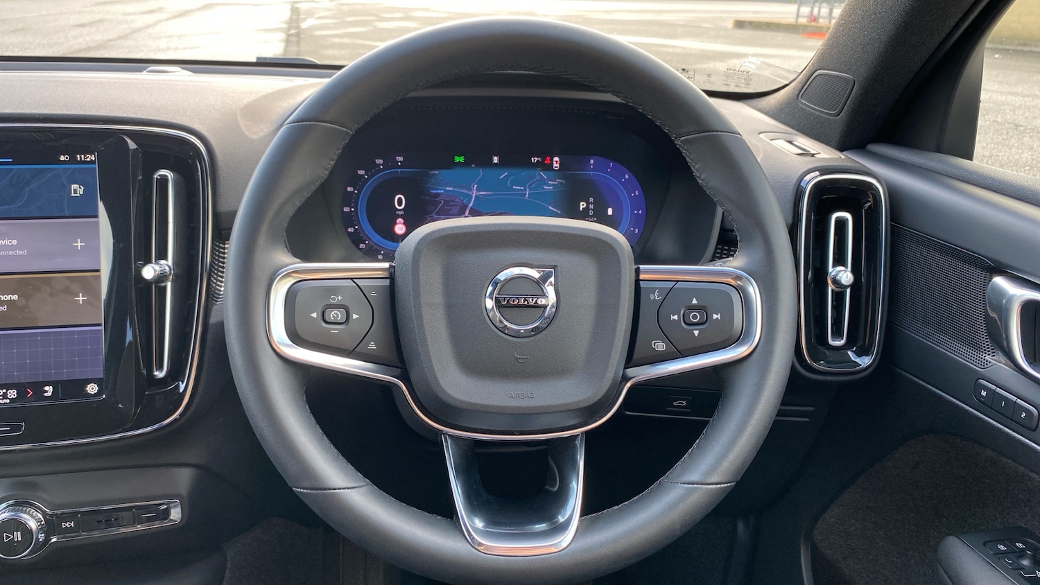 Used Volvo XC40 2024 for sale - 76653263: Photo 10