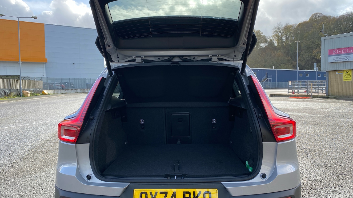 Used Volvo XC40 2024 for sale - 76653263: Photo 13