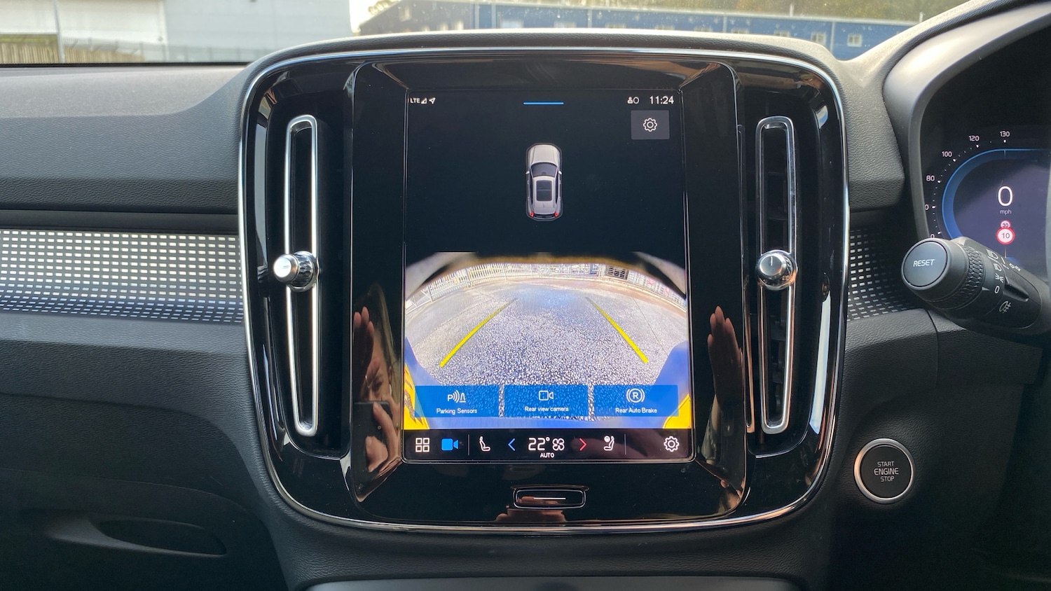 Used Volvo XC40 2024 for sale - 76653263: Photo 17