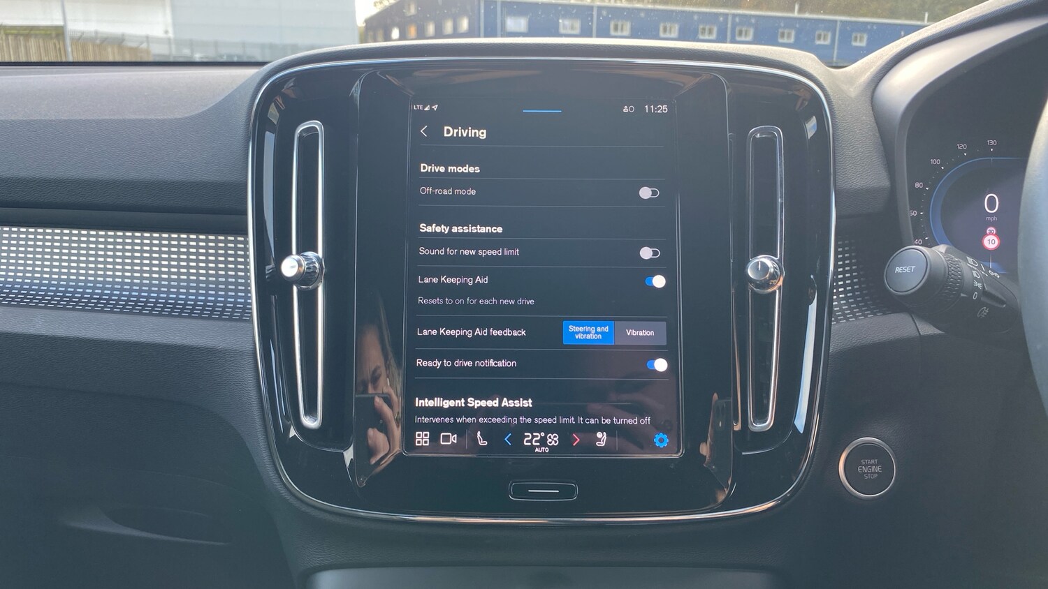 Used Volvo XC40 2024 for sale - 76653263: Photo 22