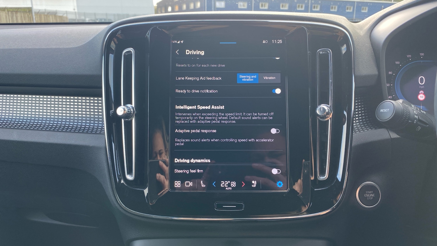 Used Volvo XC40 2024 for sale - 76653263: Photo 23