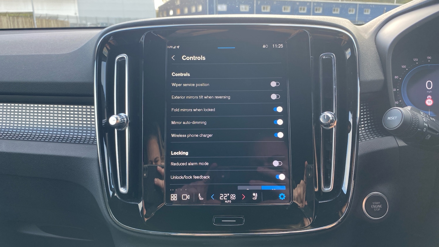 Used Volvo XC40 2024 for sale - 76653263: Photo 24