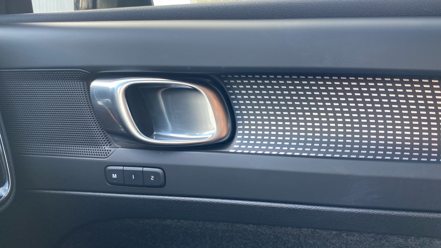 Used Volvo XC40 2024 for sale - 76653263: Photo 28