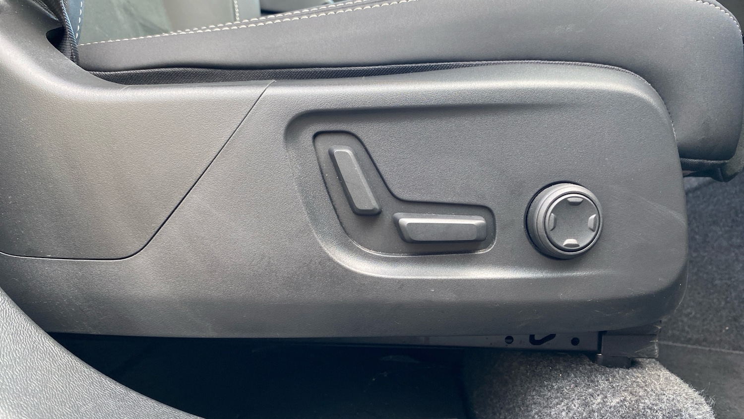 Used Volvo XC40 2024 for sale - 76653263: Photo 31