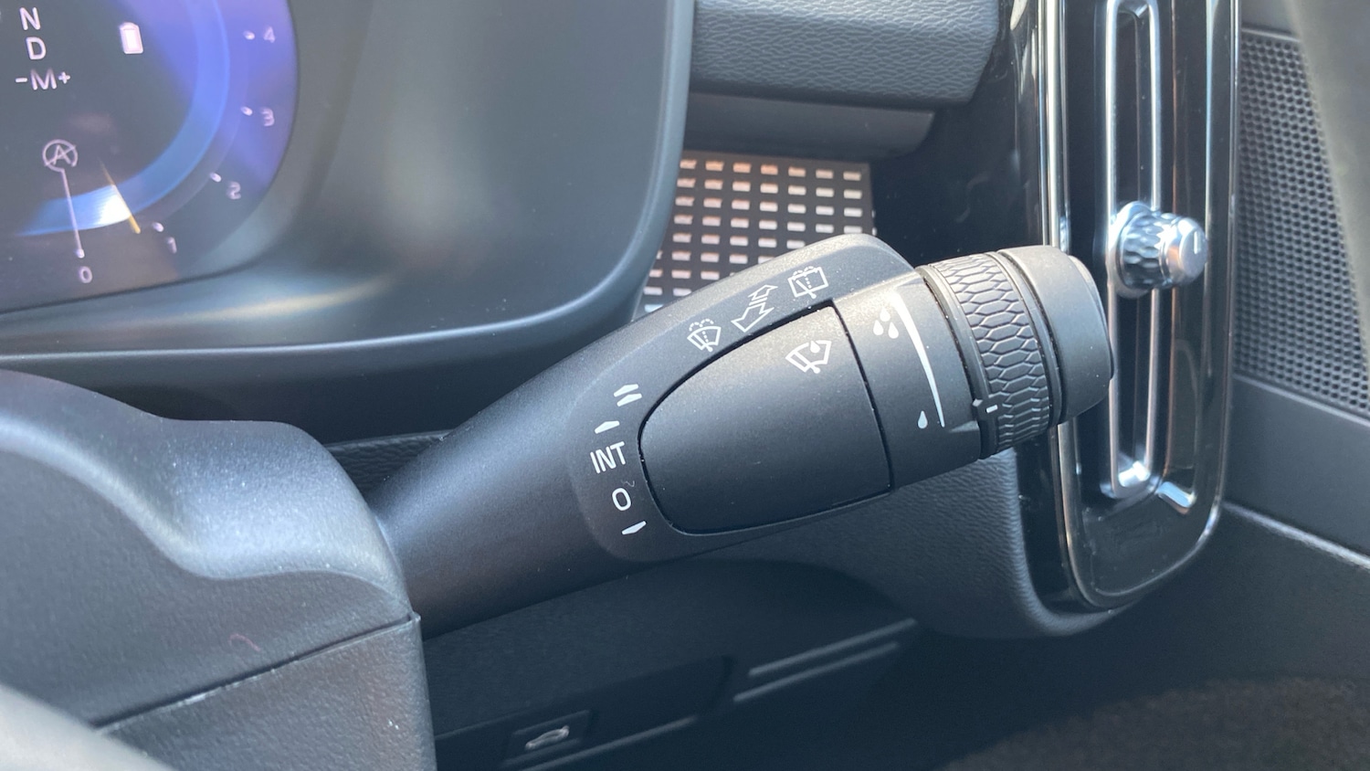 Used Volvo XC40 2024 for sale - 76653263: Photo 41