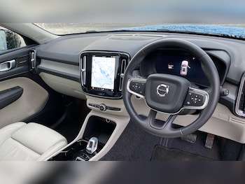 Used Volvo XC40 2025 for sale - 77462336: Photo