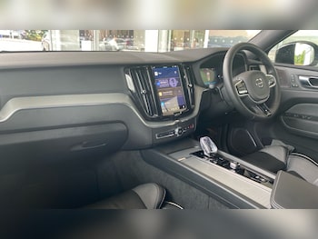 Used Volvo XC60 2024 for sale - 75205765: Photo