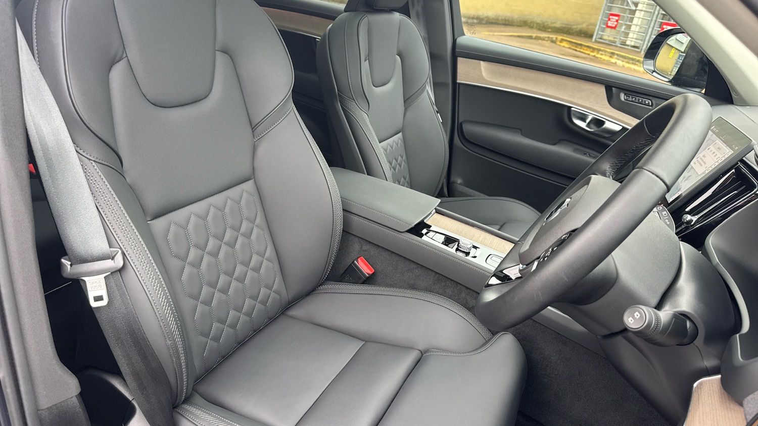 Used Volvo XC90 2025 for sale - 77167916: Photo 9