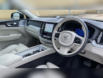 Used Volvo XC60 2024 for sale - 78313289: Photo