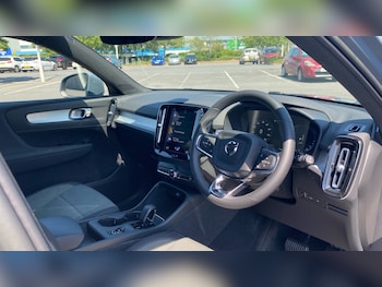 Used Volvo XC40 2023 for sale - 79150080: Photo
