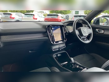 Used Volvo XC40 2024 for sale - 75381356: Photo