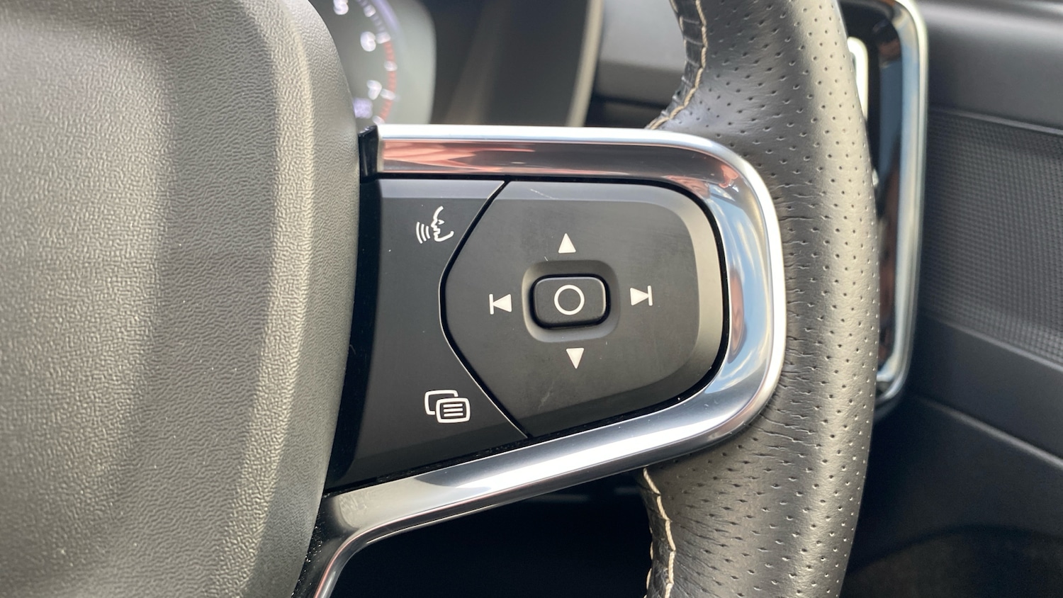 Used Volvo XC40 2021 for sale - 76653193: Photo 19