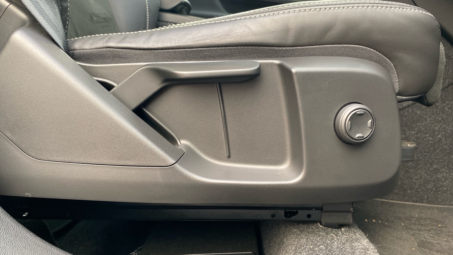 Used Volvo XC40 2021 for sale - 76653193: Photo 38