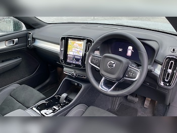 Used Volvo XC40 2025 for sale - 77262187: Photo