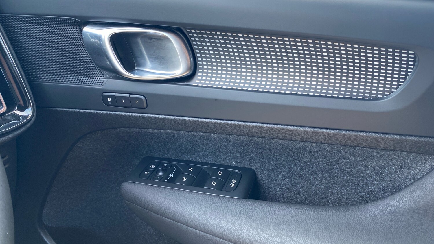 Used Volvo XC40 2025 for sale - 77487047: Photo 15