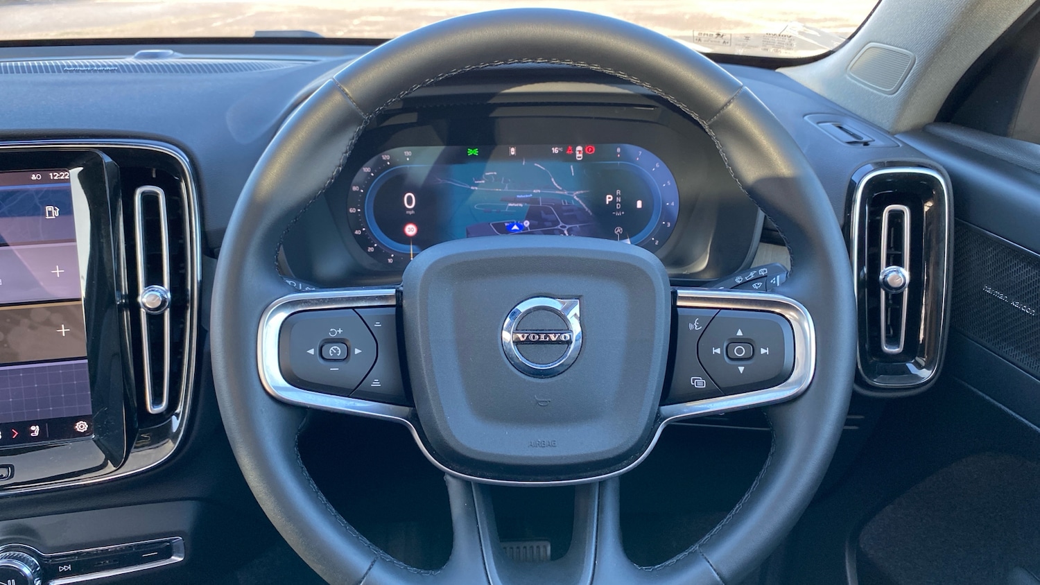 Used Volvo XC40 2024 for sale - 76738665: Photo 10