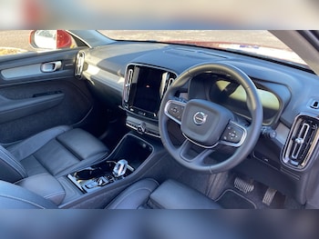 Used Volvo XC40 2024 for sale - 76738665: Photo