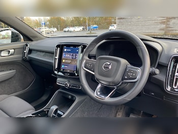 Used Volvo XC40 2024 for sale - 76653242: Photo