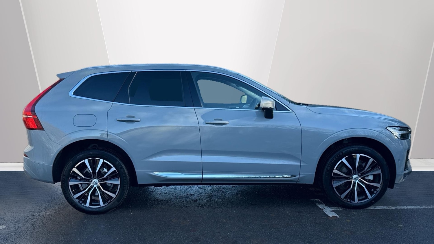 Used Volvo XC60 2025 for sale - 77831626: Photo 3