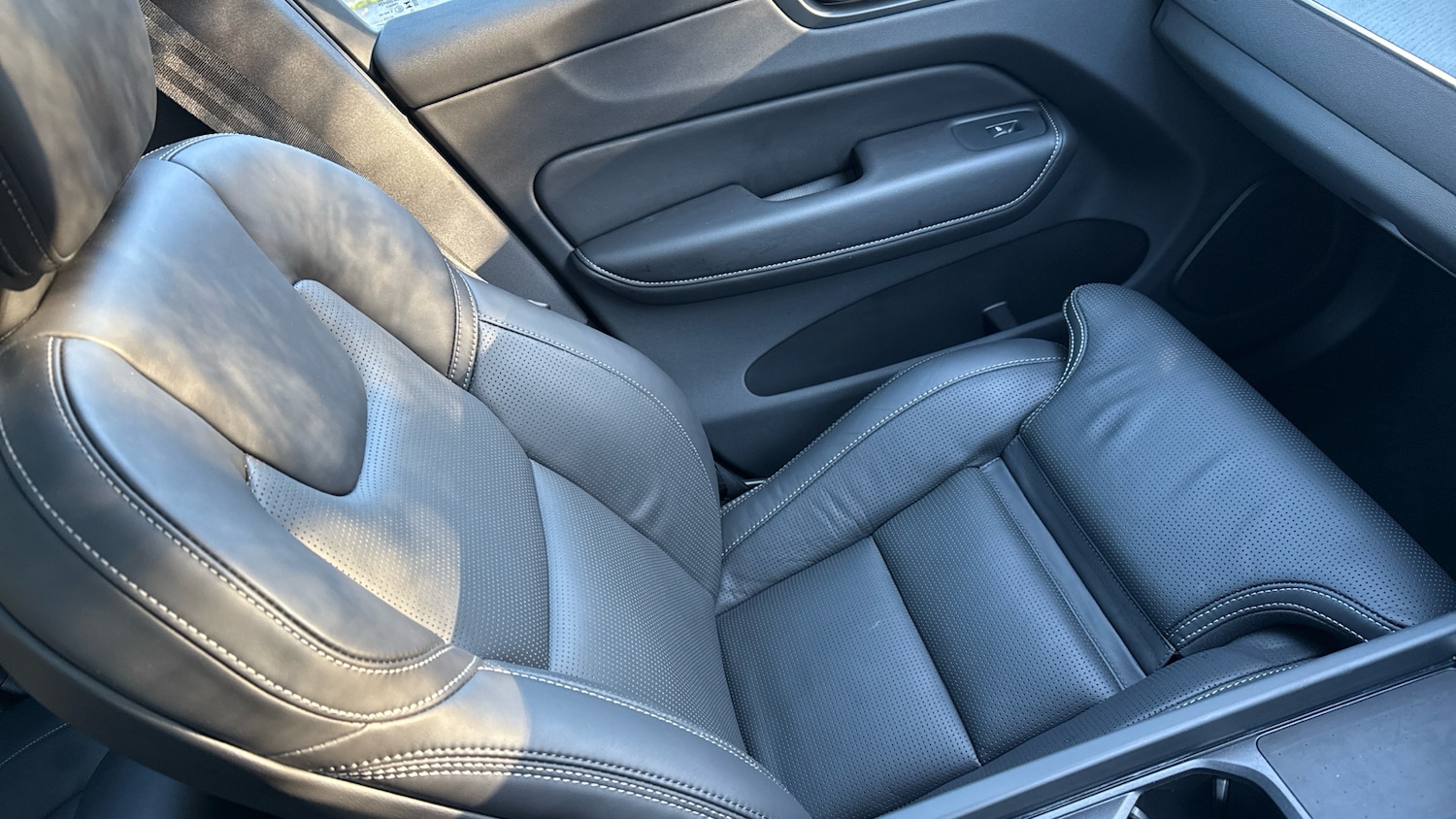 Used Volvo XC60 2025 for sale - 77831626: Photo 40