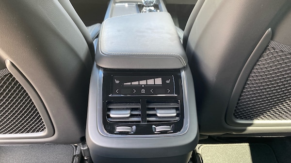Used Volvo XC60 2024 for sale - 75283057: Photo 40