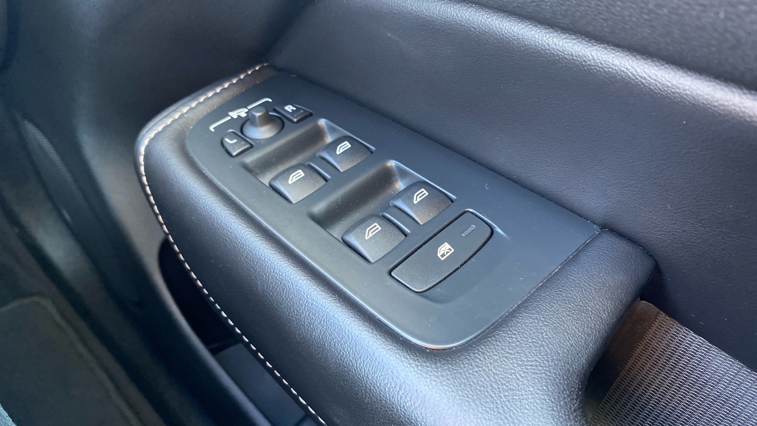 Used Volvo XC60 2019 for sale - 76653279: Photo 20