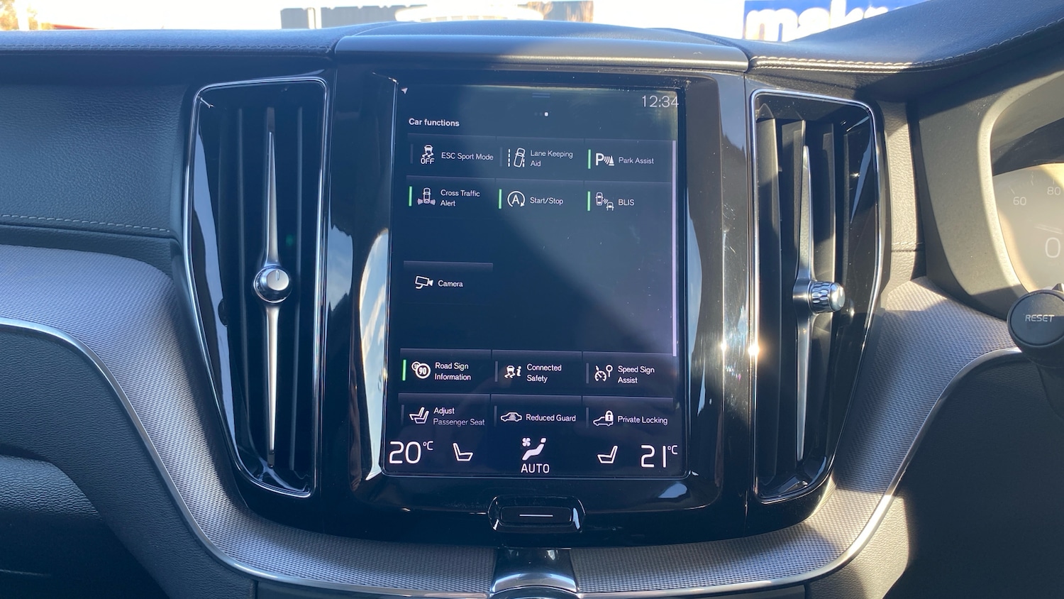 Used Volvo XC60 2019 for sale - 76653279: Photo 28