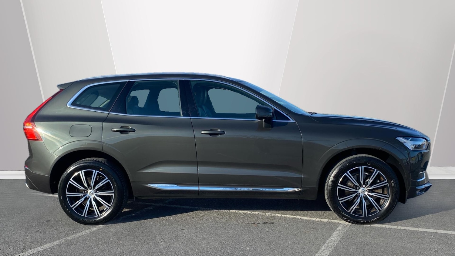 Used Volvo XC60 2019 for sale - 76653279: Photo 3