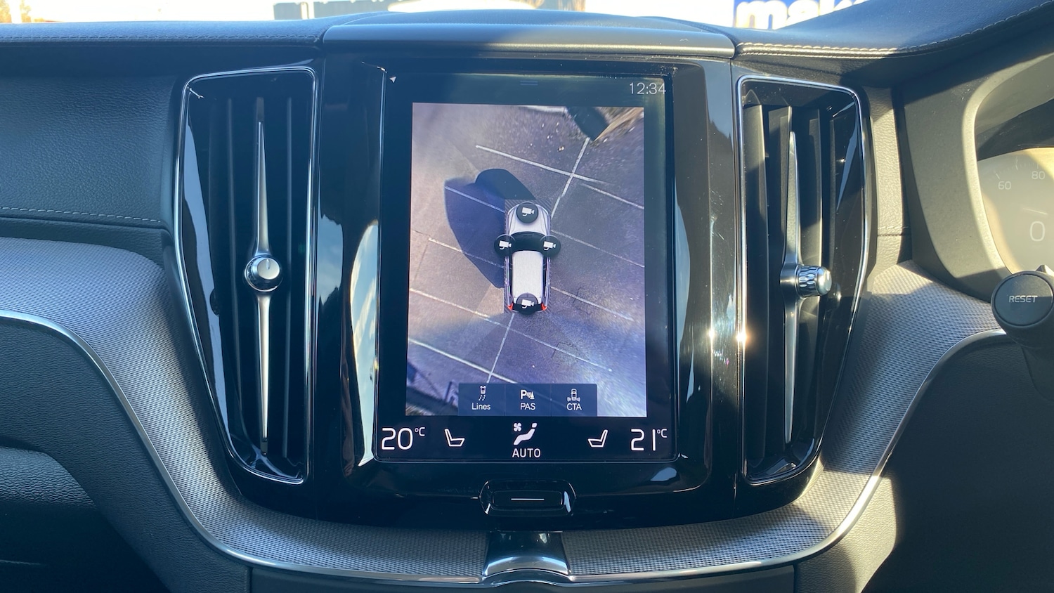 Used Volvo XC60 2019 for sale - 76653279: Photo 30