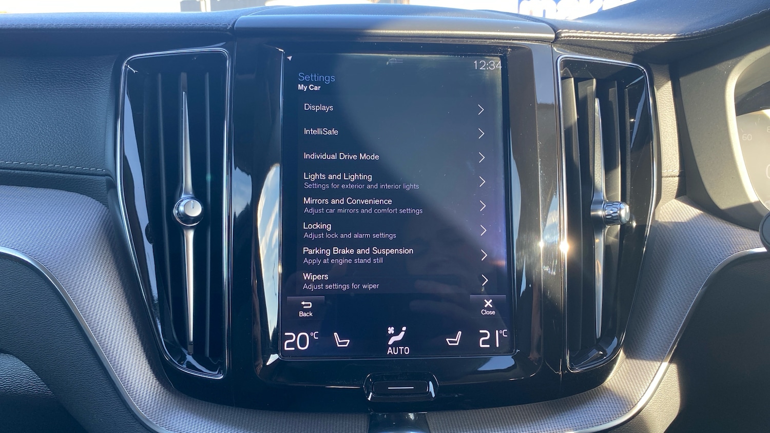 Used Volvo XC60 2019 for sale - 76653279: Photo 33