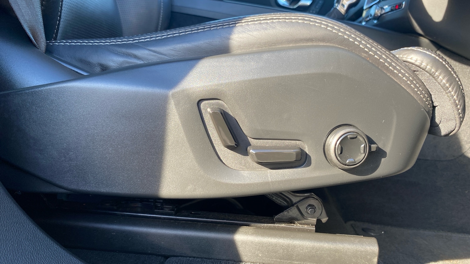 Used Volvo XC60 2019 for sale - 76653279: Photo 36