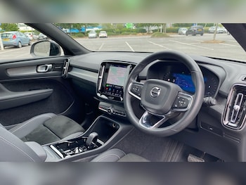 Used Volvo XC40 2023 for sale - 79057206: Photo