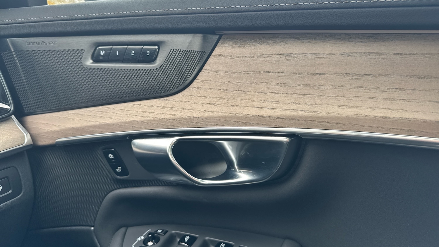 Used Volvo XC90 2025 for sale - 76653247: Photo 15