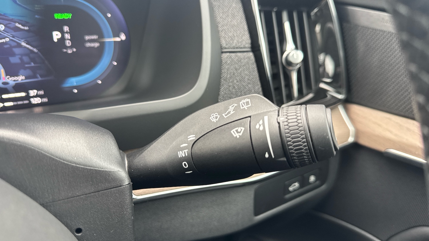 Used Volvo XC90 2025 for sale - 76653247: Photo 24