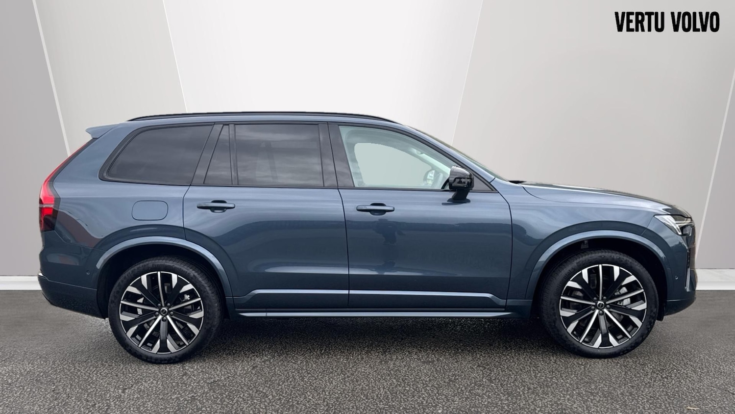 Used Volvo XC90 2025 for sale - 76653247: Photo 3