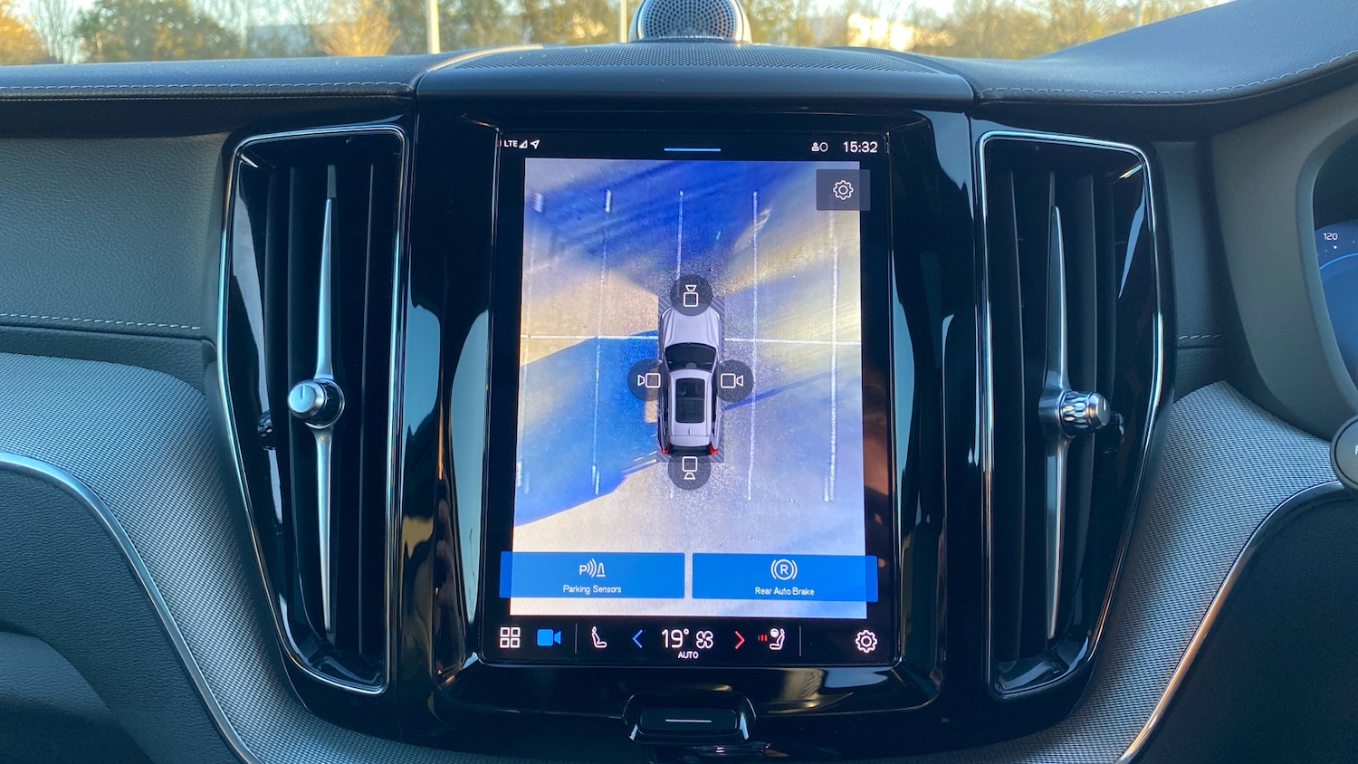 Used Volvo XC60 2025 for sale - 76653207: Photo 24