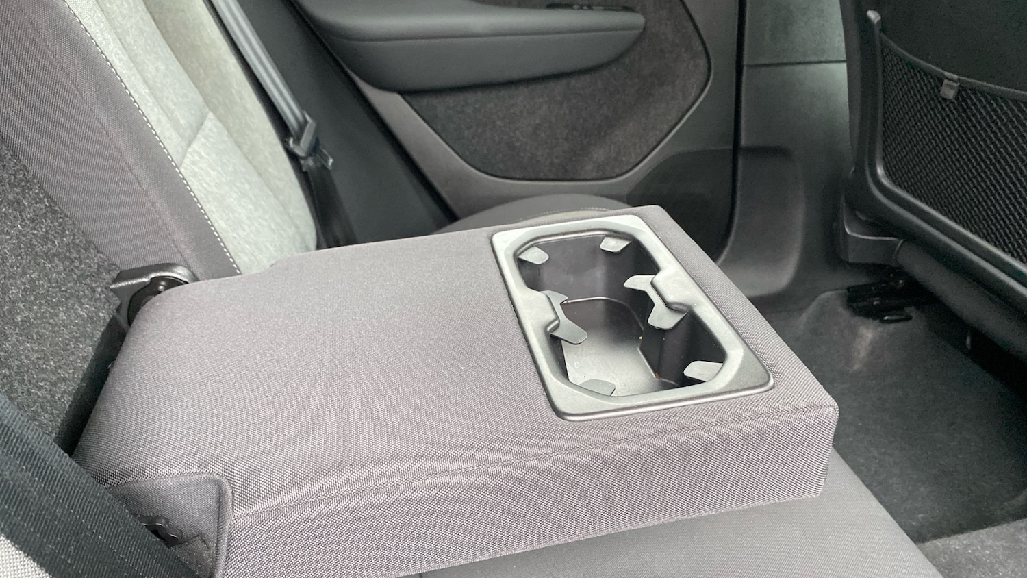 Used Volvo XC40 2023 for sale - 76653337: Photo 25